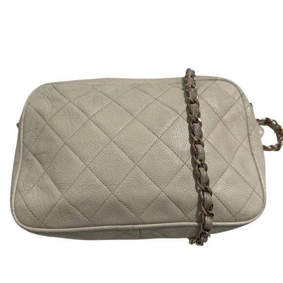 Chanel beige quilted gold tone leather crossbody bag - Picture 14 of 16